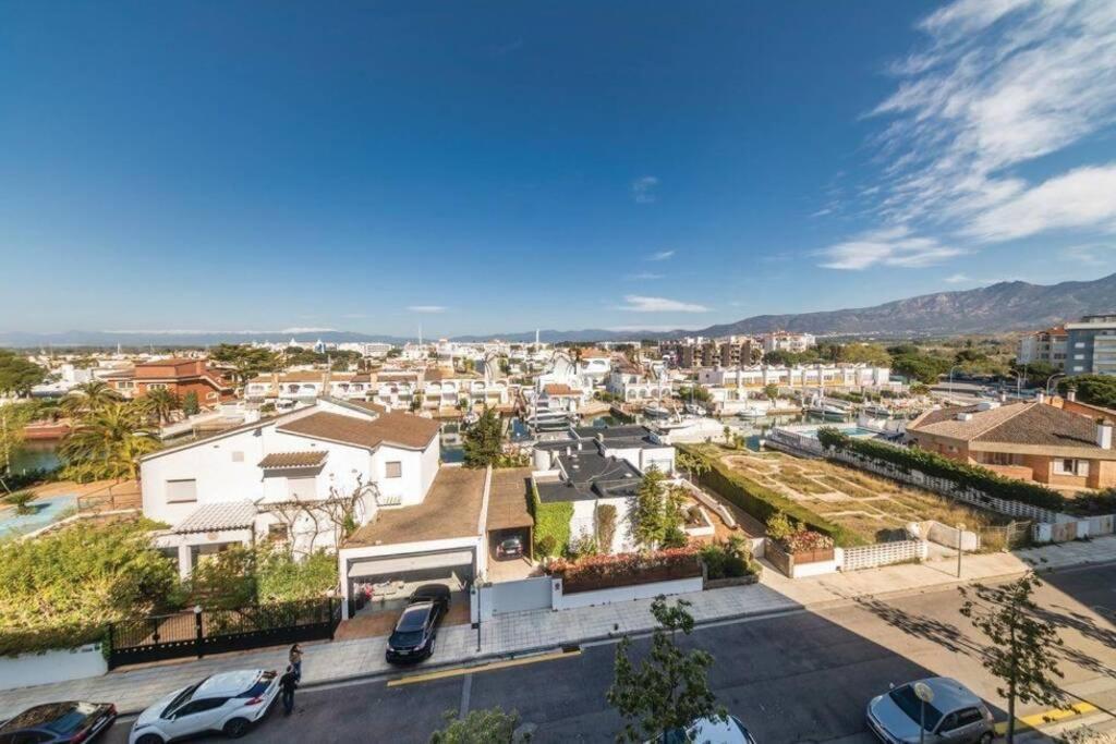 Apartamento En Roses Con Parking Y Piscina Apartment Exterior foto